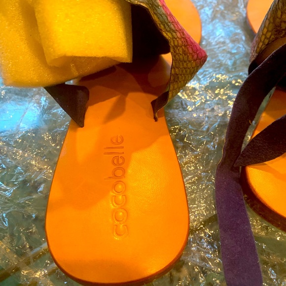 ✨Cocobelle✨ Multicolor Snake Thong W/Tie Strap Sandal - Picture 6 of 15